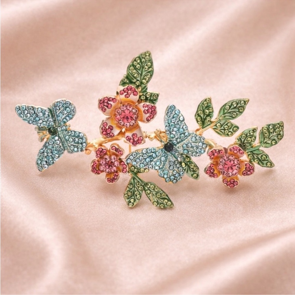 Avangarde Green Floral Butterfly Crystal Brooch - Picture 2 of 4